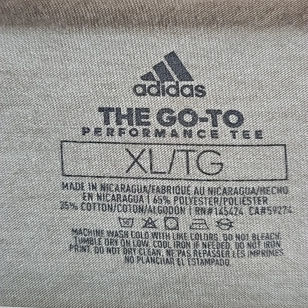 Mens Adidas tshirt - Picture 2 of 2